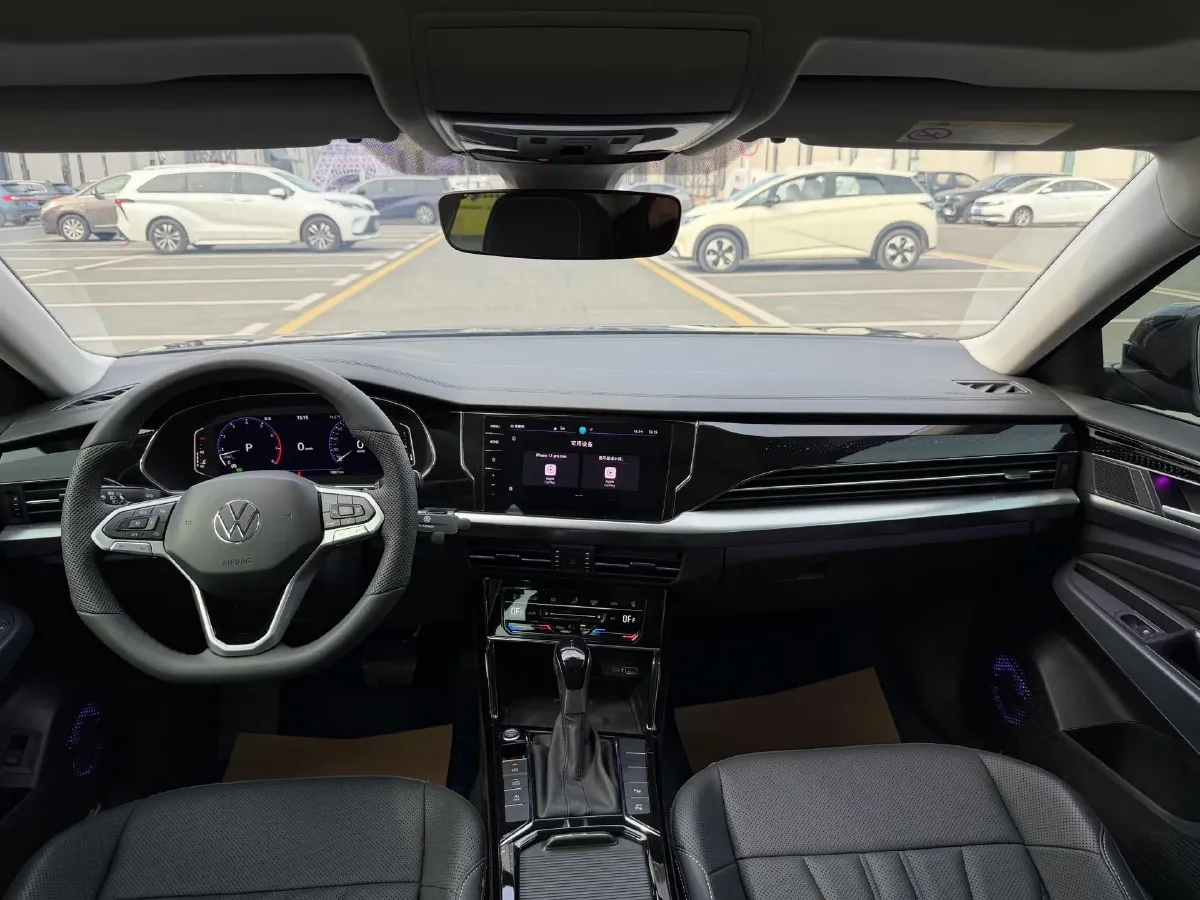 2025 Volkswagen Passat 2.0T 220HP L4 7DCT,autocango,china used car exporter,china ev exporter,chinese used car exporter,chinese used ev exporter