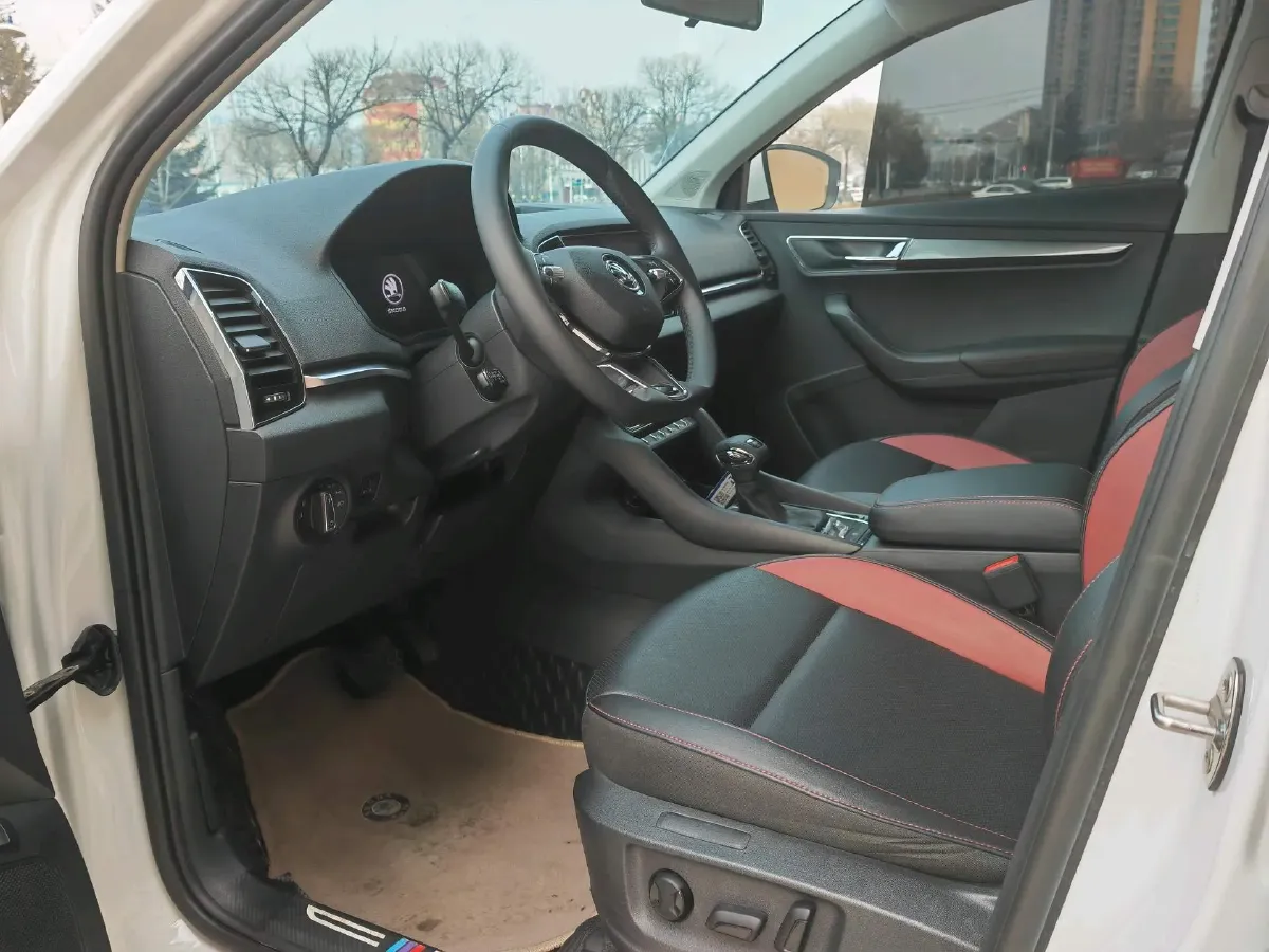 2023 Skoda Karoq 1.4T 150HP L4 7DCT,autocango,china used car exporter,china ev exporter,chinese used car exporter,chinese used ev exporter