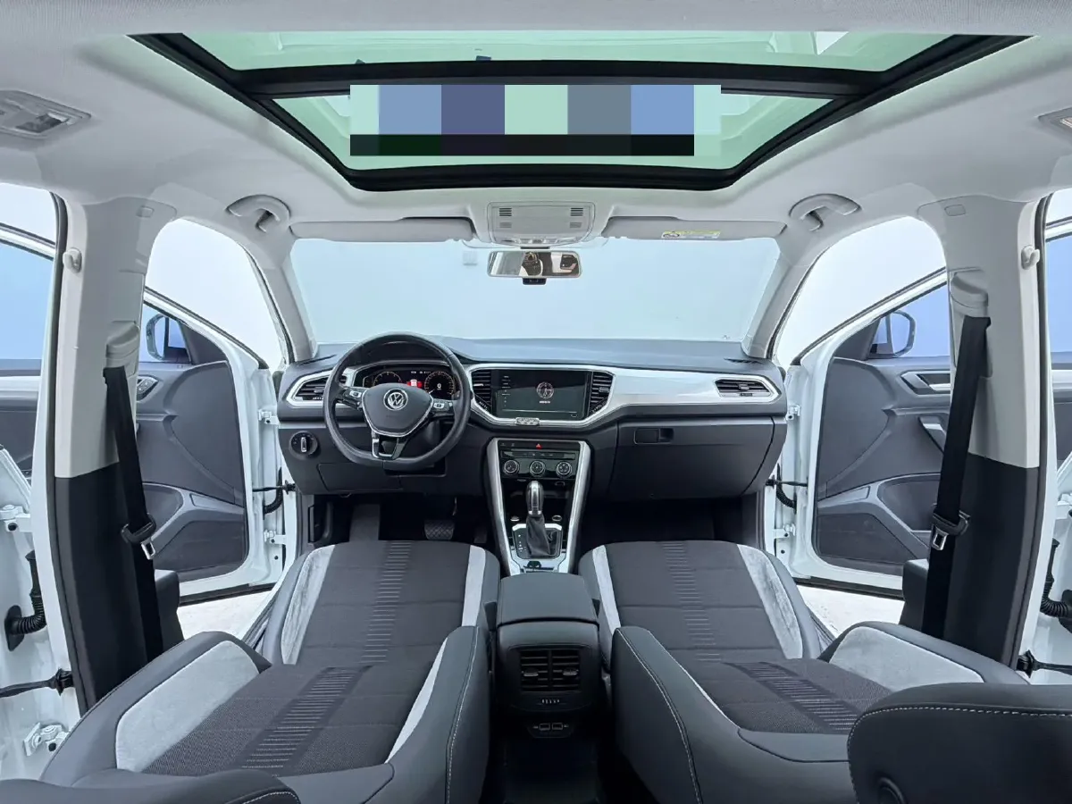 2022 Volkswagen T-Roc 1.4T 150HP L4 7DCT,autocango,china used car exporter,china ev exporter,chinese used car exporter,chinese used ev exporter