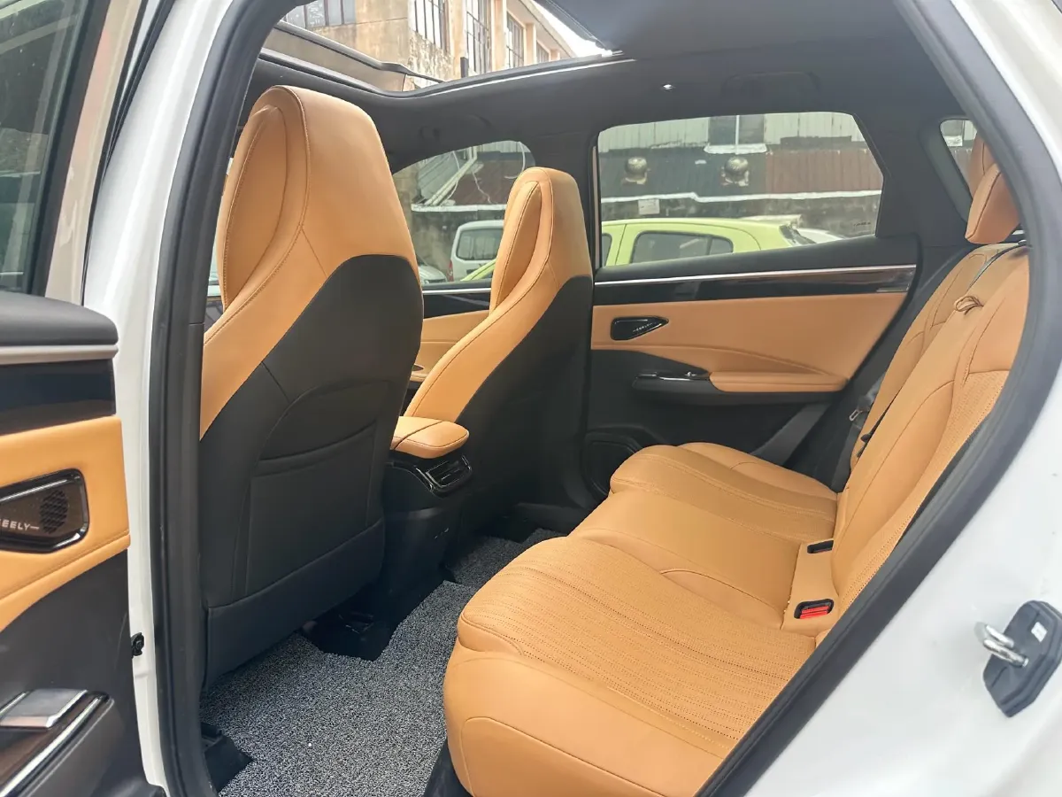 2024 Geely Galaxy L7 1.5T 163HP L4 3DHT PHEV 18.7KWH,autocango,china used car exporter,china ev exporter,chinese used car exporter,chinese used ev exporter