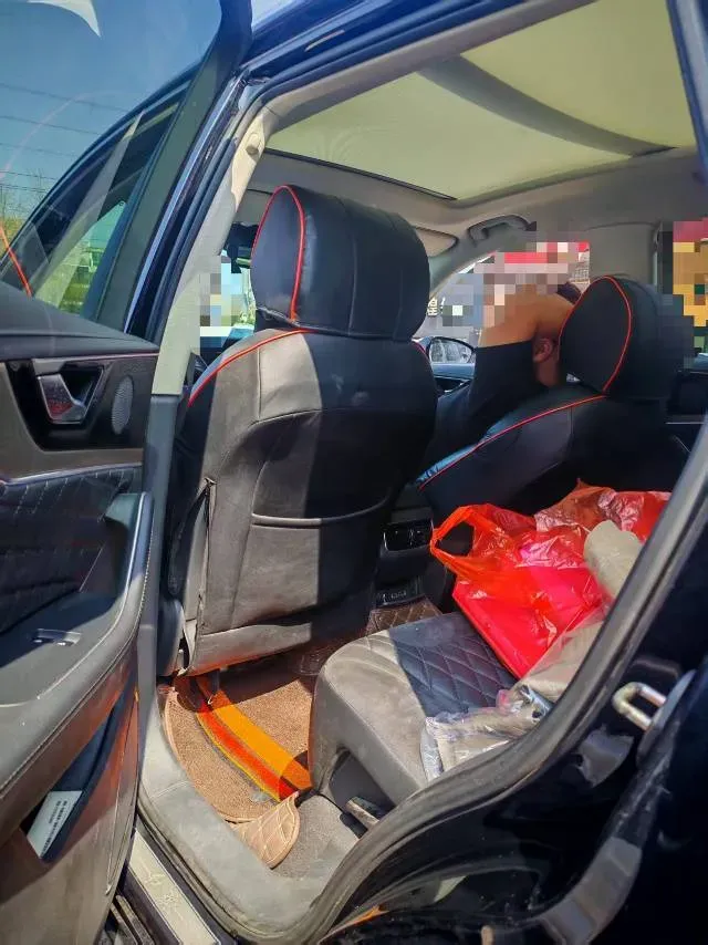 2022 HongQi HS5 2.0T 224HP L4 6AT,autocango,china used car exporter,china ev exporter,chinese used car exporter,chinese used ev exporter