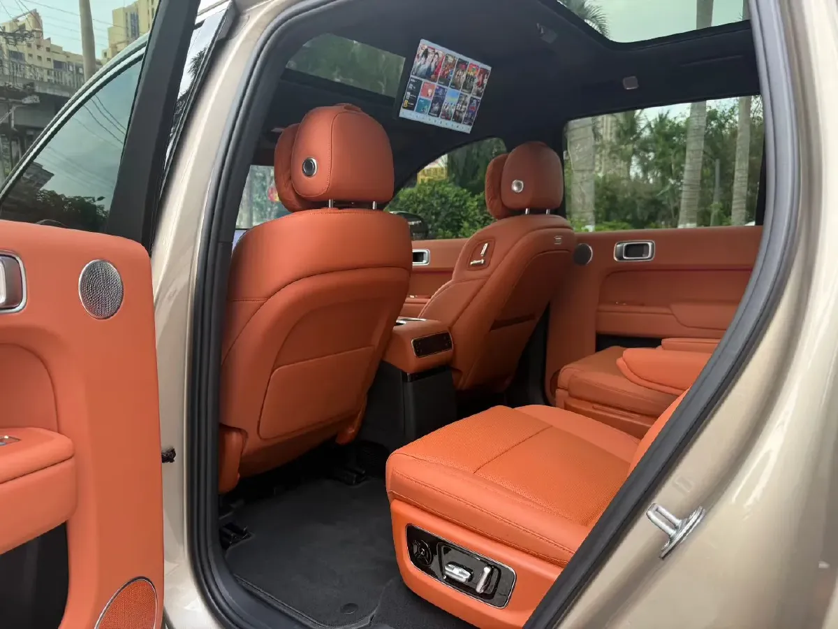 2024 Land Rover Range Rover Evoque 1.5T 200HP L3 8AT PHEV 15.5KWH,autocango,china used car exporter,china ev exporter,chinese used car exporter,chinese used ev exporter