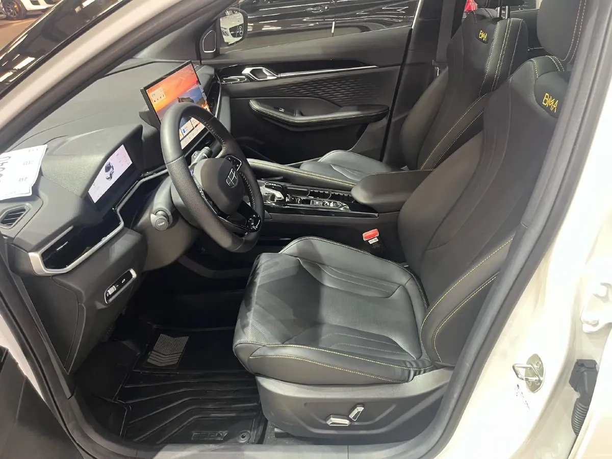 2025 Geely Coolray 1.5T 181HP L4 7DCT,autocango,china used car exporter,china ev exporter,chinese used car exporter,chinese used ev exporter