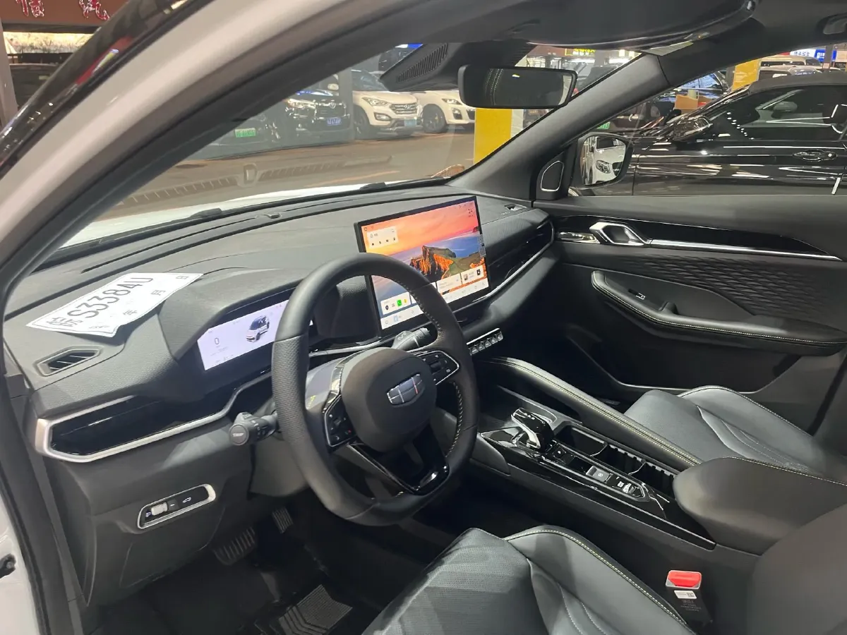 2025 Geely Coolray 1.5T 181HP L4 7DCT,autocango,china used car exporter,china ev exporter,chinese used car exporter,chinese used ev exporter