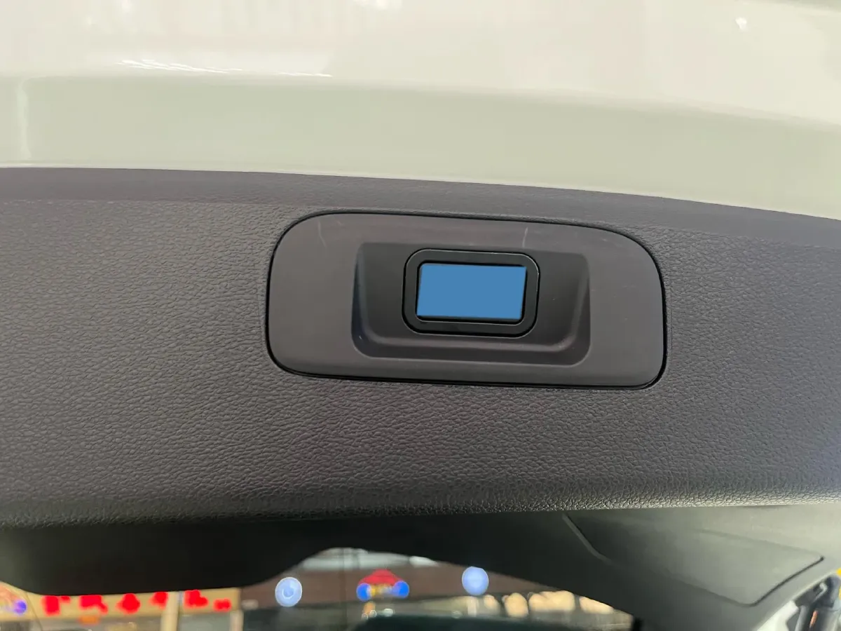 2025 Geely Coolray 1.5T 181HP L4 7DCT,autocango,china used car exporter,china ev exporter,chinese used car exporter,chinese used ev exporter