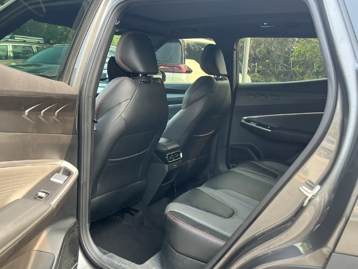 2023 Geely Azkarra 1.5T 181HP L4 7DCT,autocango,china used car exporter,china ev exporter,chinese used car exporter,chinese used ev exporter