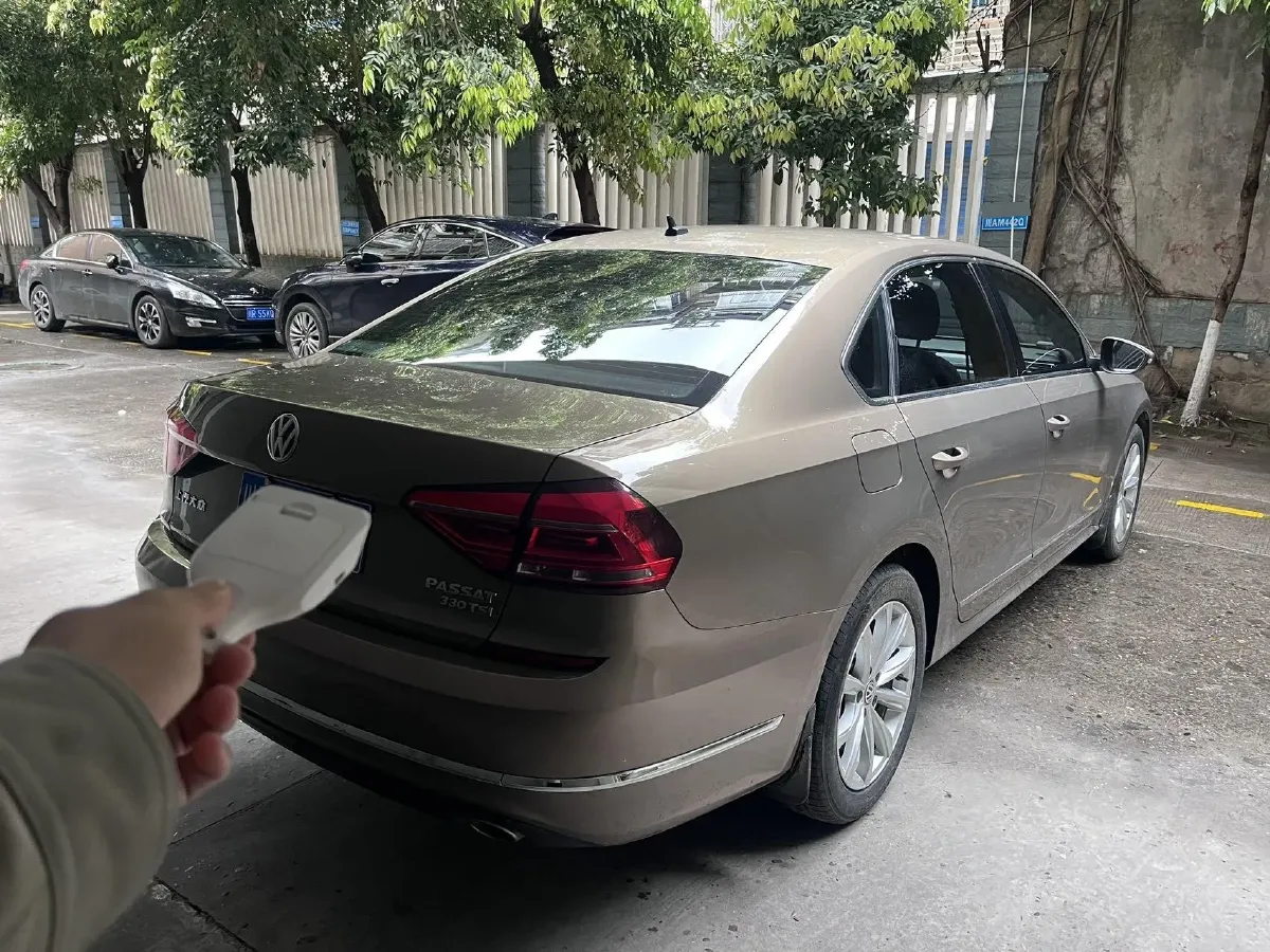 2017 Volkswagen Passat 1.8T 180HP L4 7DCT,autocango,china used car exporter,china ev exporter,chinese used car exporter,chinese used ev exporter