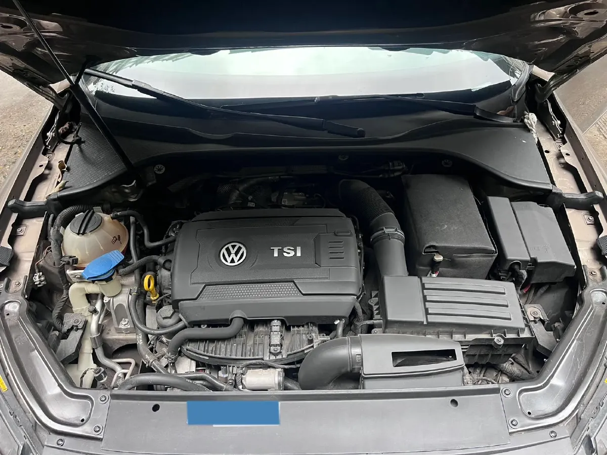 2017 Volkswagen Passat 1.8T 180HP L4 7DCT,autocango,china used car exporter,china ev exporter,chinese used car exporter,chinese used ev exporter