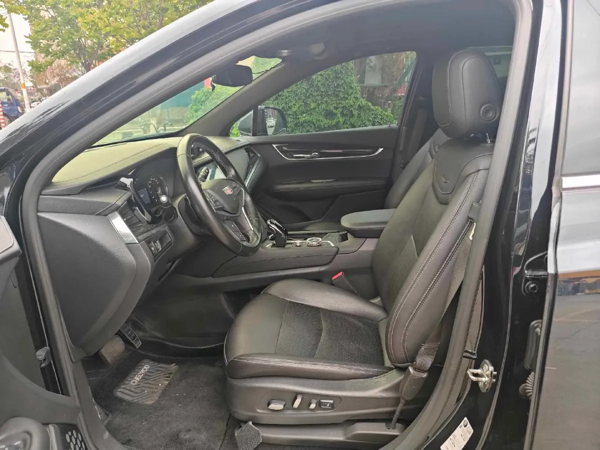 2022 Cadillac XT5 2.0T 237HP L4 9AT,autocango,china used car exporter,china ev exporter,chinese used car exporter,chinese used ev exporter