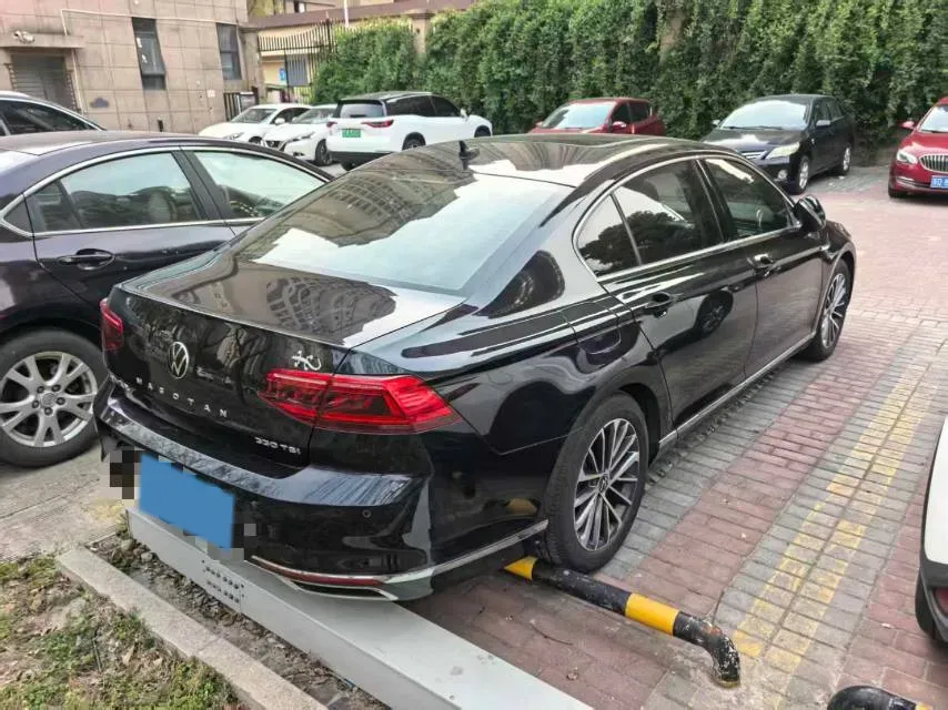 2020 Volkswagen Magotan 2.0T 186HP L4 7DCT,autocango,china used car exporter,china ev exporter,chinese used car exporter,chinese used ev exporter