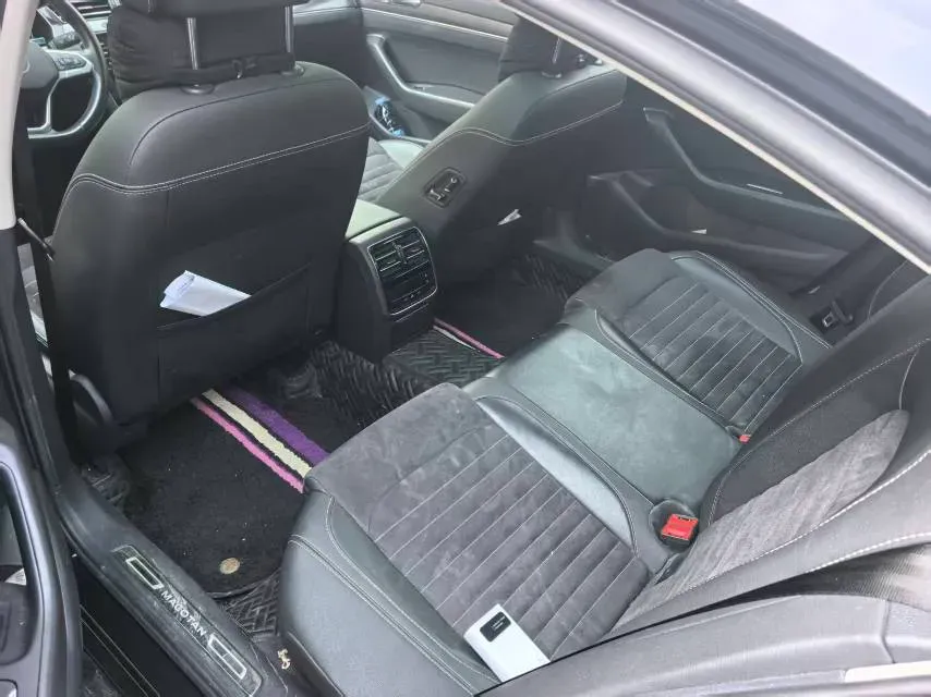 2020 Volkswagen Magotan 2.0T 186HP L4 7DCT,autocango,china used car exporter,china ev exporter,chinese used car exporter,chinese used ev exporter