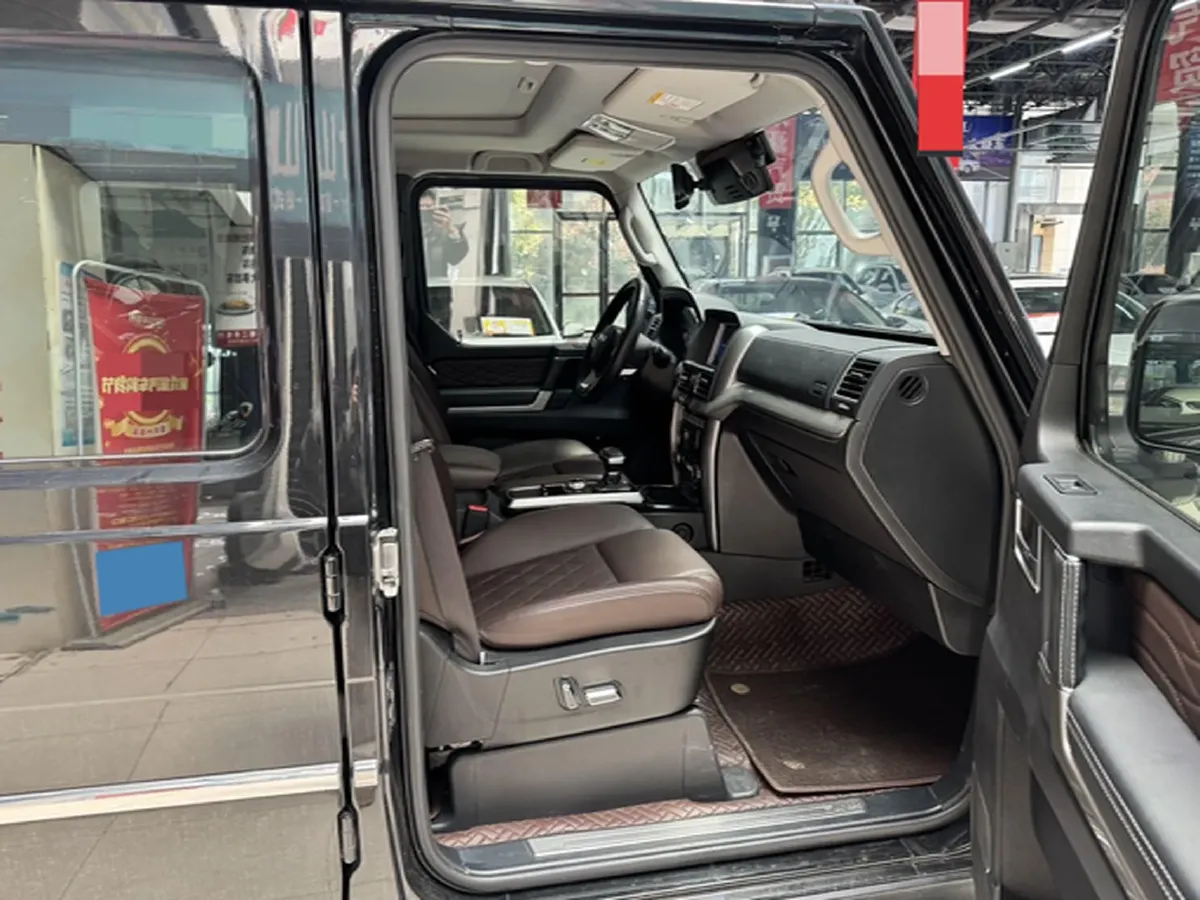 2020 Beijing BJ80 3.0T 280HP V6 8AT,autocango,china used car exporter,china ev exporter,chinese used car exporter,chinese used ev exporter