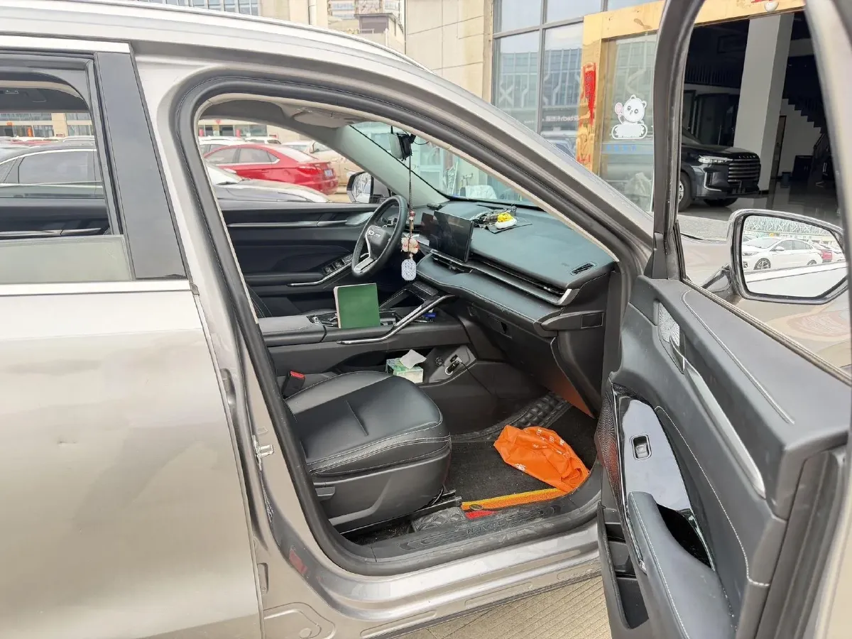 2021 Haval H6 2.0T 211HP L4 7DCT,autocango,china used car exporter,china ev exporter,chinese used car exporter,chinese used ev exporter