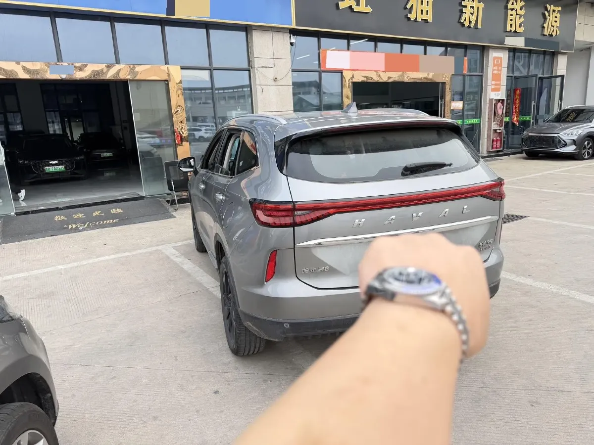 2021 Haval H6 2.0T 211HP L4 7DCT,autocango,china used car exporter,china ev exporter,chinese used car exporter,chinese used ev exporter