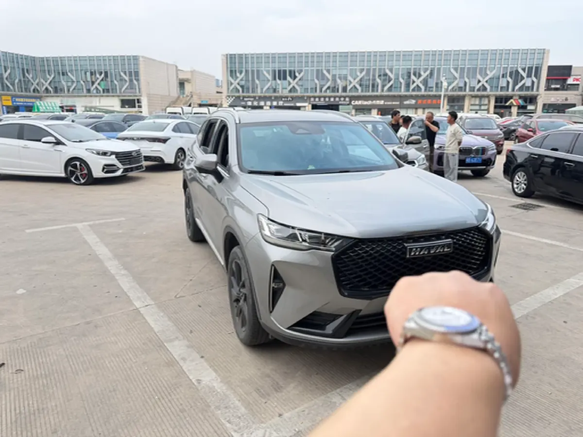 2021 Haval H6 2.0T 211HP L4 7DCT,autocango,china used car exporter,china ev exporter,chinese used car exporter,chinese used ev exporter