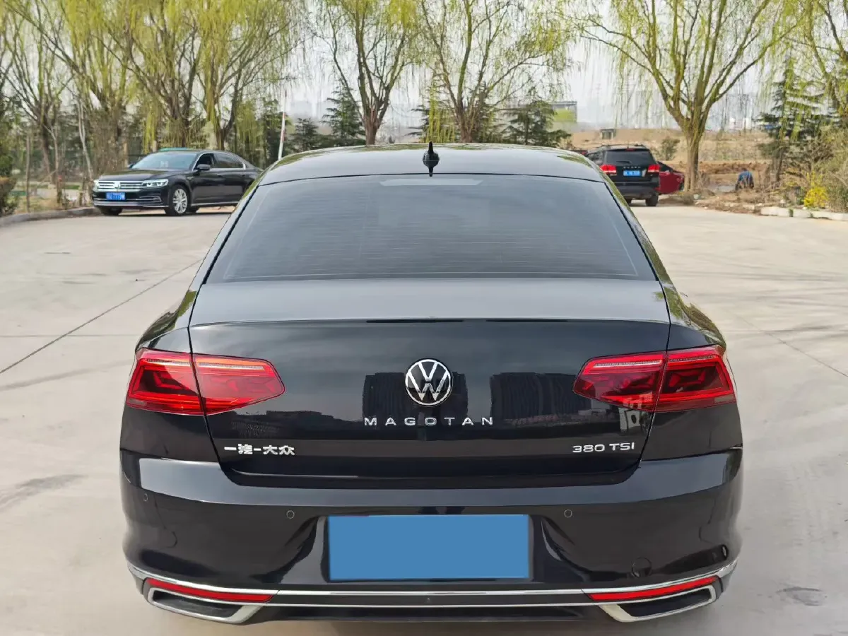 2021 Volkswagen Magotan 2.0T 186HP L4 7DCT,autocango,china used car exporter,china ev exporter,chinese used car exporter,chinese used ev exporter