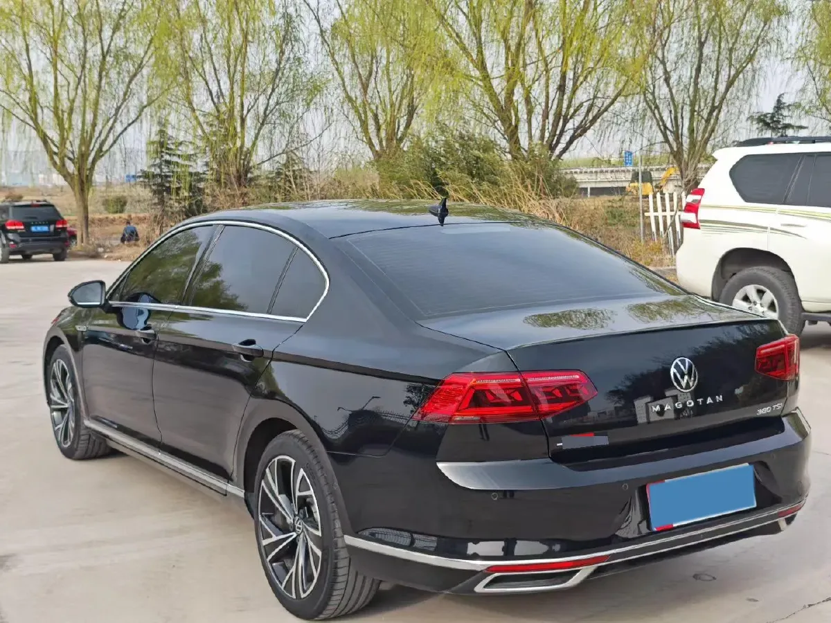 2021 Volkswagen Magotan 2.0T 186HP L4 7DCT,autocango,china used car exporter,china ev exporter,chinese used car exporter,chinese used ev exporter