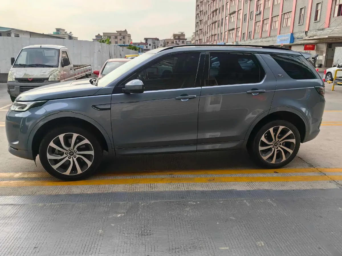 2021 Land Rover Discovery Sport 2.0T 249HP L4 9AT,autocango,china used car exporter,china ev exporter,chinese used car exporter,chinese used ev exporter
