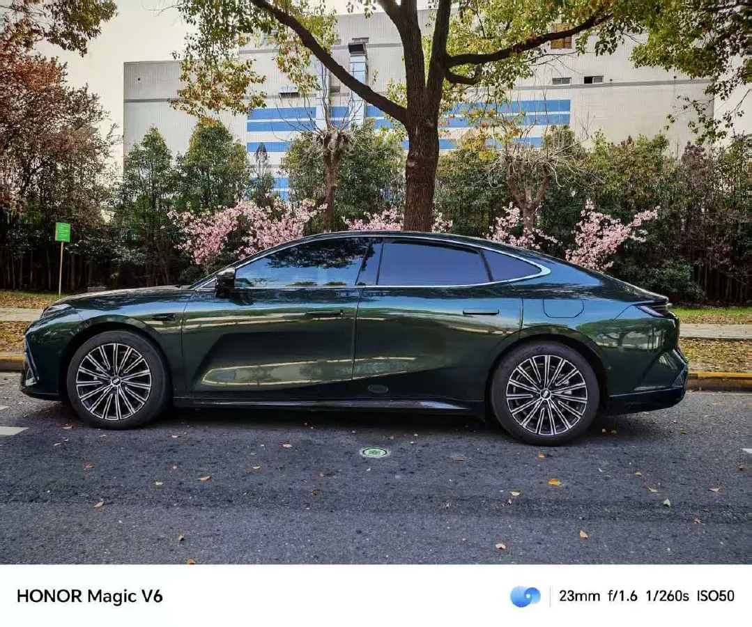 2025 Geely Galaxy Starshine 8 1.5T 163HP L4 3DHT PHEV 27.69KWH,autocango,china used car exporter,china ev exporter,chinese used car exporter,chinese used ev exporter