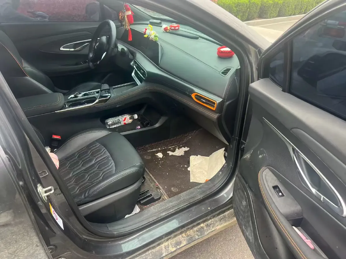 2022 ChangAn UNI-T 2.0T 233HP L4 8AT,autocango,china used car exporter,china ev exporter,chinese used car exporter,chinese used ev exporter