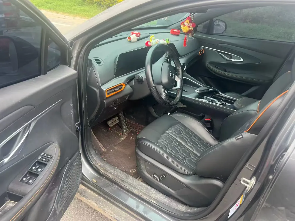 2022 ChangAn UNI-T 2.0T 233HP L4 8AT,autocango,china used car exporter,china ev exporter,chinese used car exporter,chinese used ev exporter