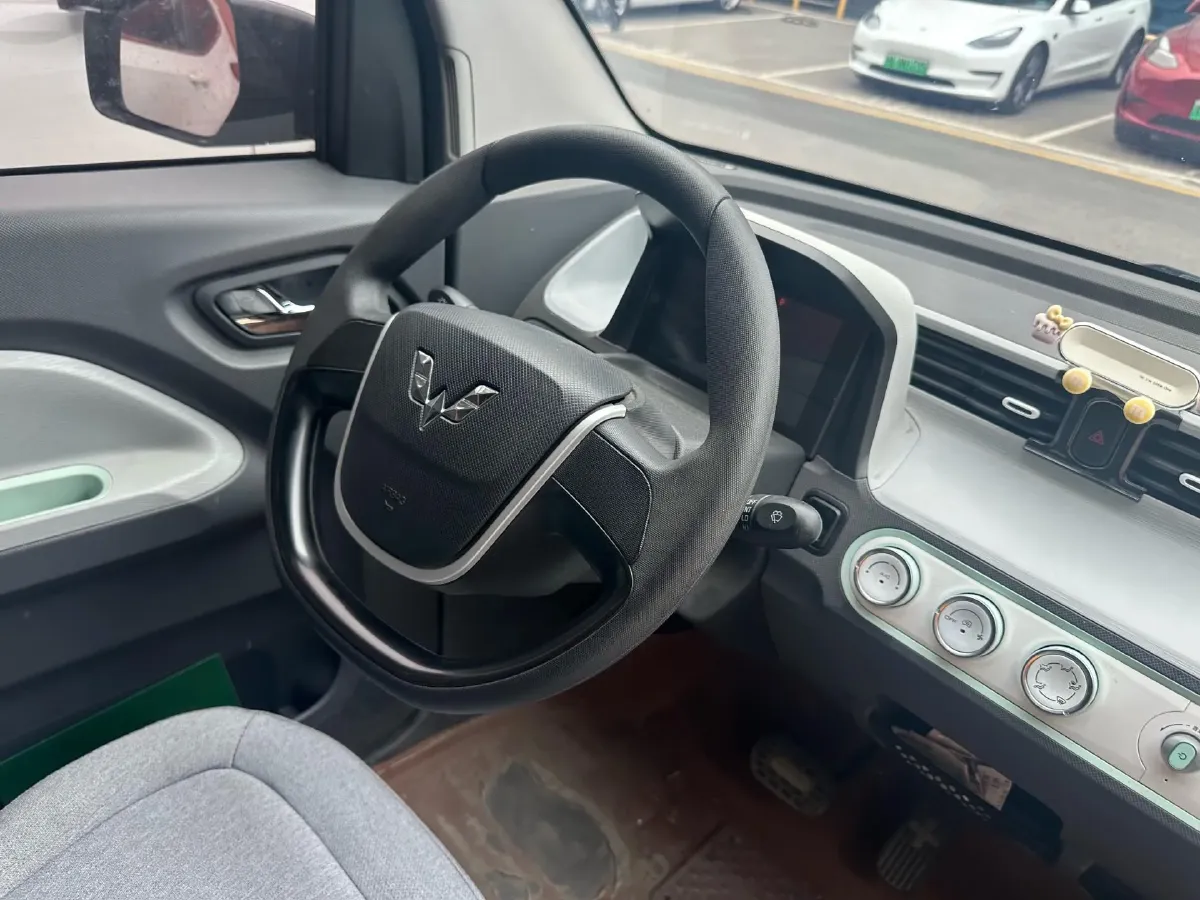 2021 WuLing HongGuang MINI EV BEV 9KWH,autocango,china used car exporter,china ev exporter,chinese used car exporter,chinese used ev exporter