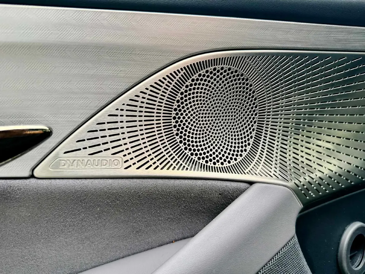 2024 Voyah ZhuiGuang 1.5T 136HP L4 PHEV 43KWH,autocango,china used car exporter,china ev exporter,chinese used car exporter,chinese used ev exporter