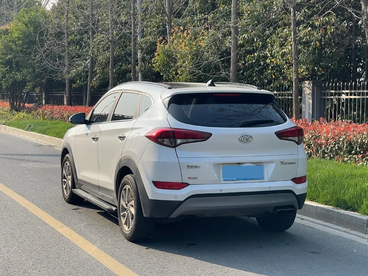 2018 Hyundai Tucson 1.6T 177HP L4 7DCT,autocango,china used car exporter,china ev exporter,chinese used car exporter,chinese used ev exporter