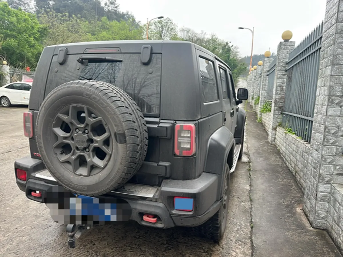 2023 Beijing BJ40 2.0T 163HP L4 8AT,autocango,china used car exporter,china ev exporter,chinese used car exporter,chinese used ev exporter