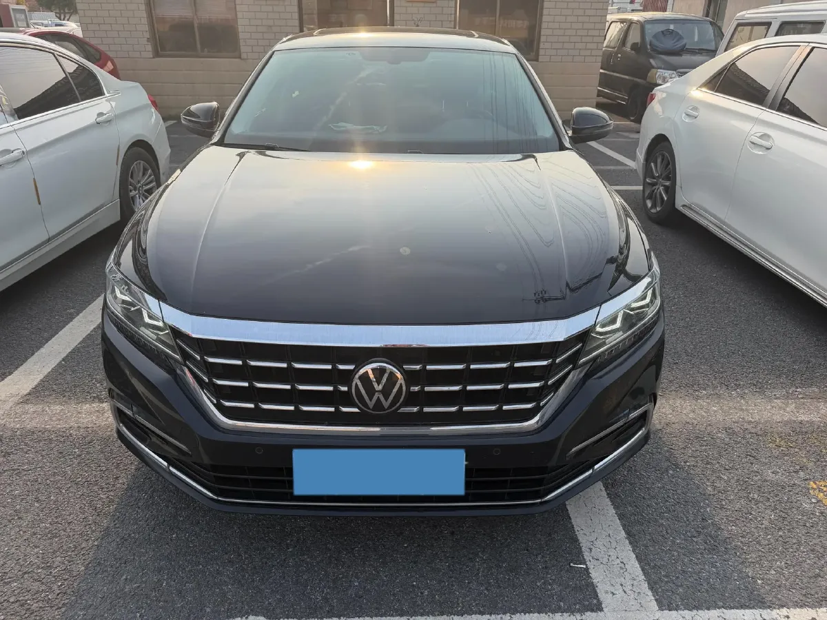 2021 Volkswagen Passat 2.0T 186HP L4 7DCT,autocango,china used car exporter,china ev exporter,chinese used car exporter,chinese used ev exporter