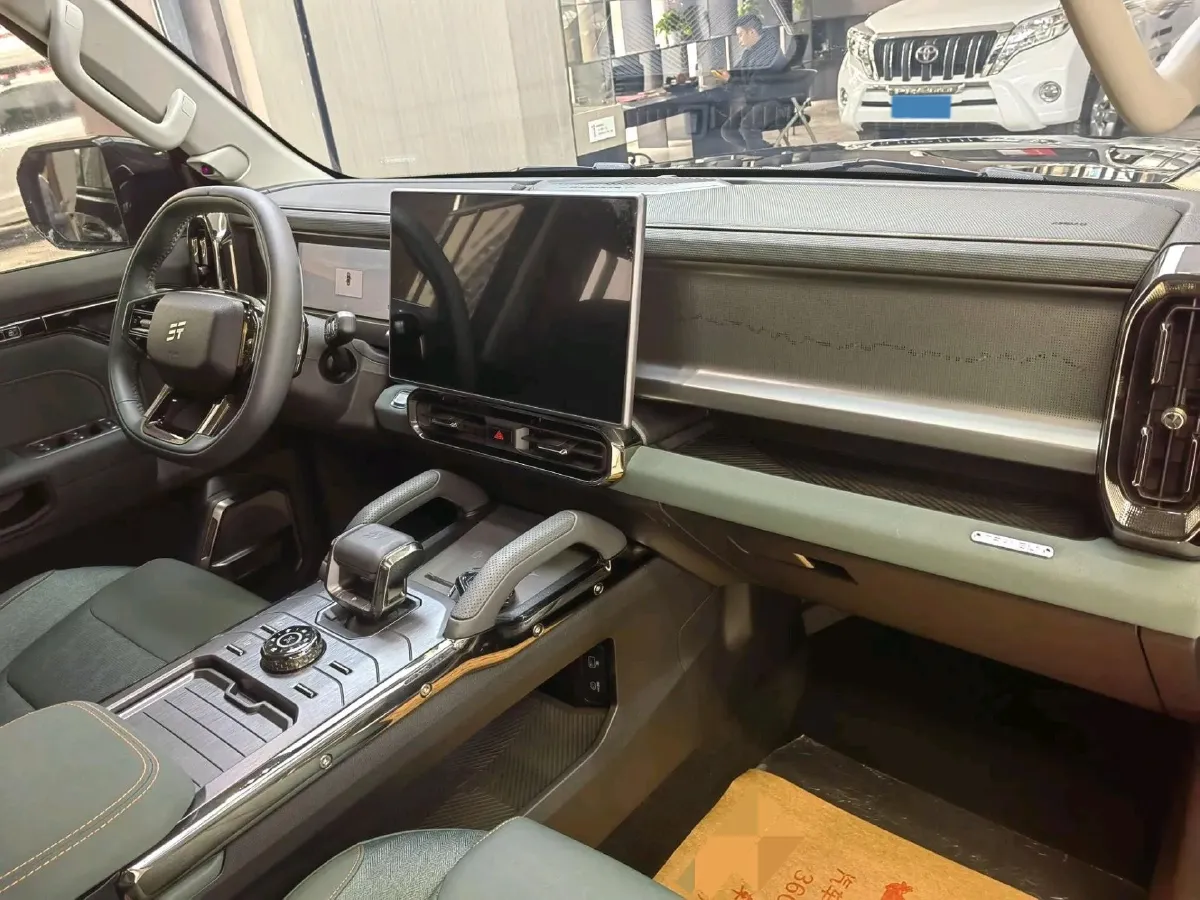 2023 Jetour Traveller 2.0T 254HP L4 7DCT,autocango,china used car exporter,china ev exporter,chinese used car exporter,chinese used ev exporter