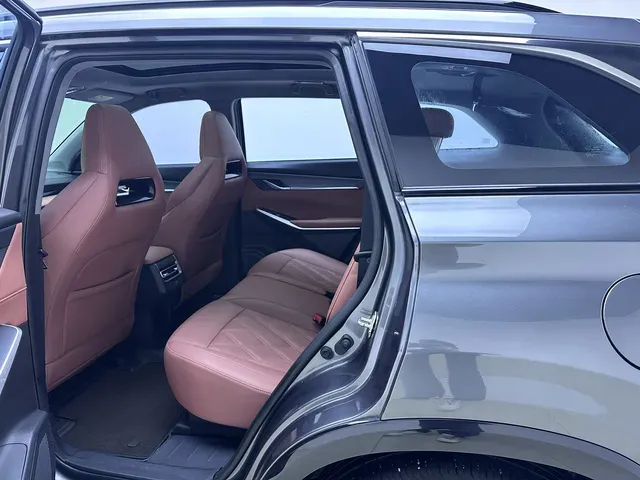 2023 ChangAn CS75 Plus 1.5T 188HP L4 8AT,autocango,china used car exporter,china ev exporter,chinese used car exporter,chinese used ev exporter