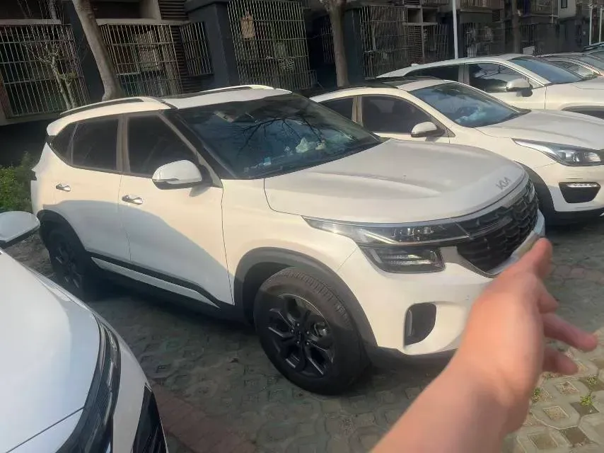2023 Kia Seltos 1.5L 115HP L4 CVT,autocango,china used car exporter,china ev exporter,chinese used car exporter,chinese used ev exporter