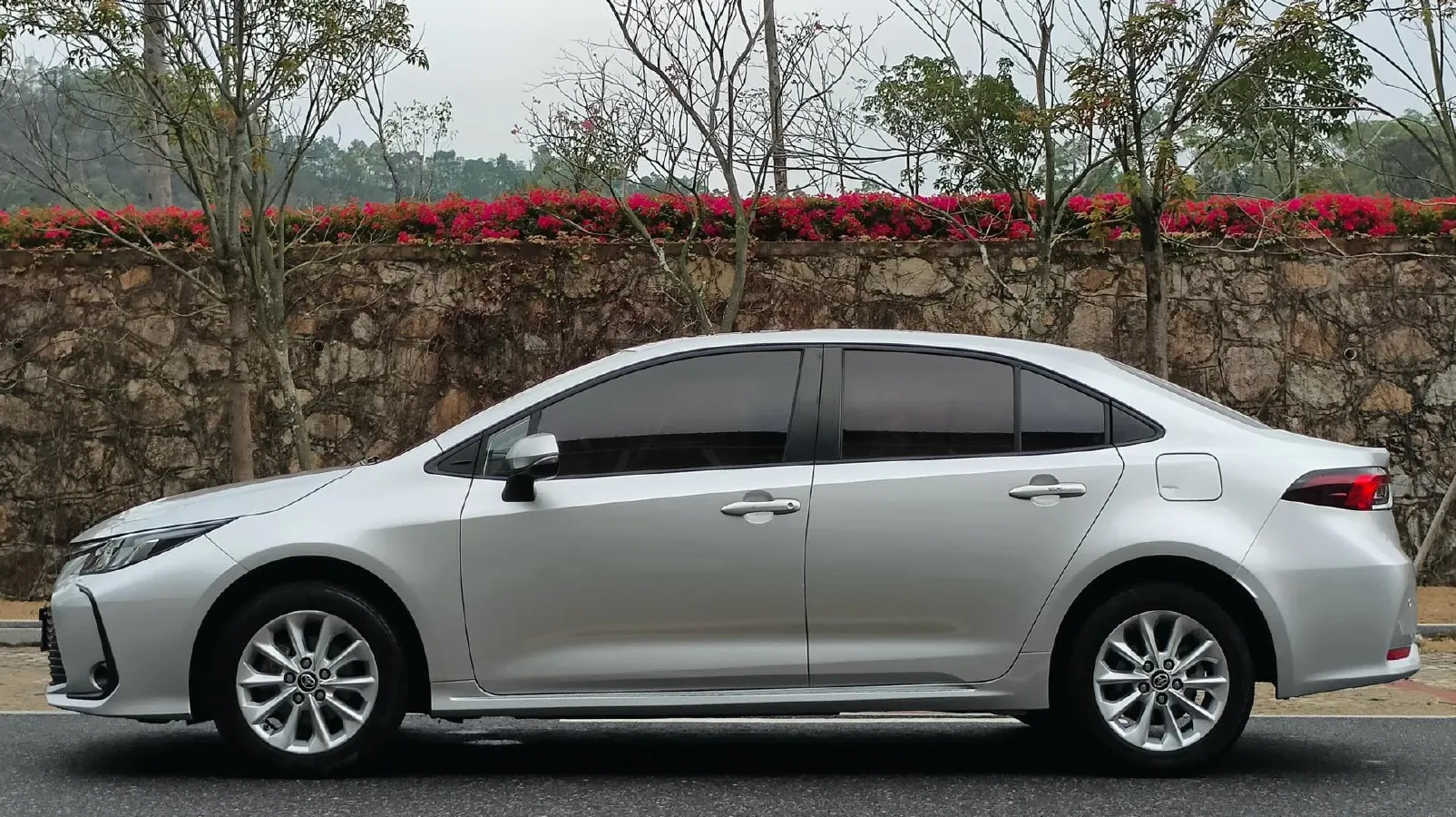 2021 Toyota Corolla 1.2T 116HP L4 CVT,autocango,china used car exporter,china ev exporter,chinese used car exporter,chinese used ev exporter