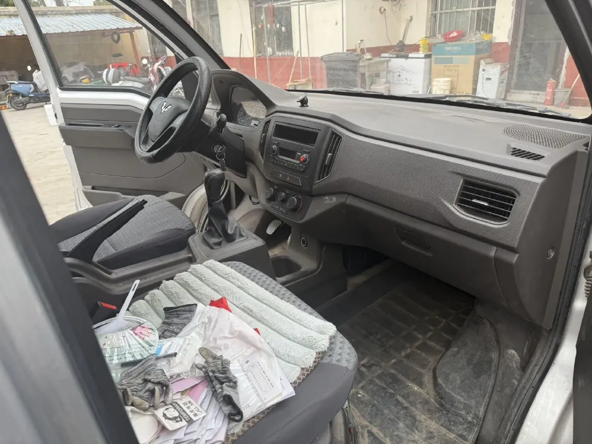 2023 WuLing RongGuang New Truck 2.0L 136HP L4 5MT,autocango,china used car exporter,china ev exporter,chinese used car exporter,chinese used ev exporter