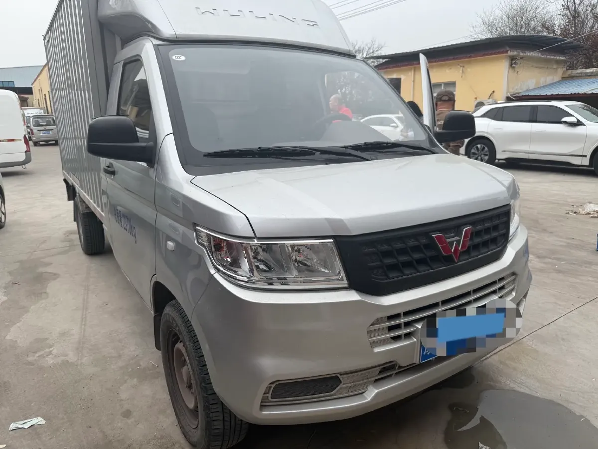 2023 WuLing RongGuang New Truck 2.0L 136HP L4 5MT,autocango,china used car exporter,china ev exporter,chinese used car exporter,chinese used ev exporter