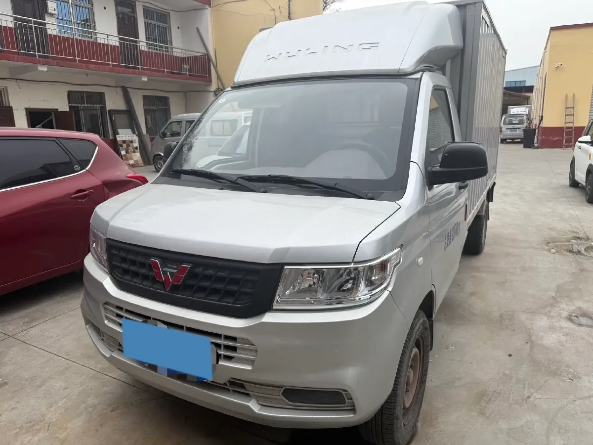 2023 WuLing RongGuang New Truck 2.0L 136HP L4 5MT,autocango,china used car exporter,china ev exporter,chinese used car exporter,chinese used ev exporter
