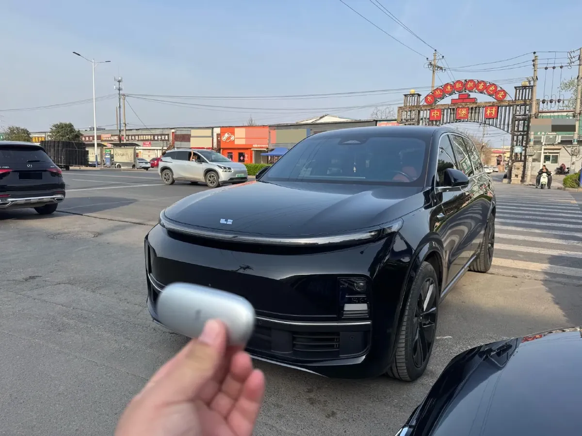 2023 Li L9 Range Extended 154HP REEV 42.6KWH,autocango,china used car exporter,china ev exporter,chinese used car exporter,chinese used ev exporter
