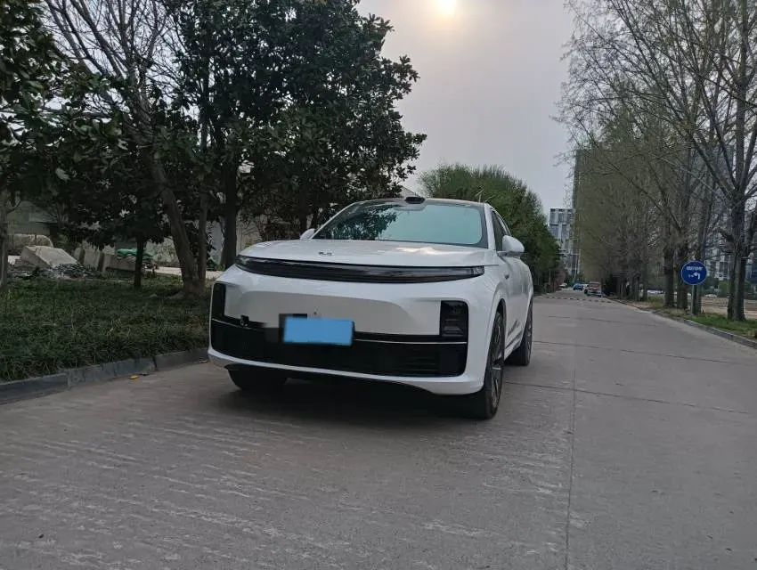2025 Li L7 Range Extended 154HP REEV,autocango,china used car exporter,china ev exporter,chinese used car exporter,chinese used ev exporter