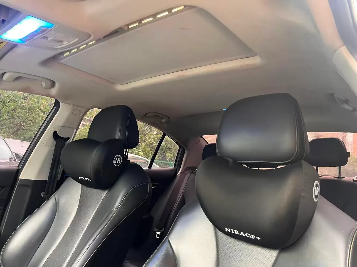 2021 Roewe i5 1.5L 120HP L4 CVT,autocango,china used car exporter,china ev exporter,chinese used car exporter,chinese used ev exporter