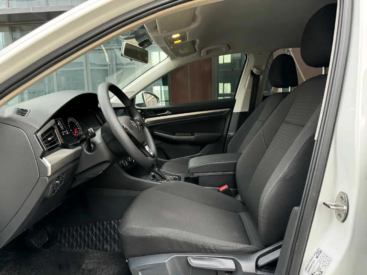 2019 Bestune T77 1.2T 143HP L4 7DCT,autocango,china used car exporter,china ev exporter,chinese used car exporter,chinese used ev exporter