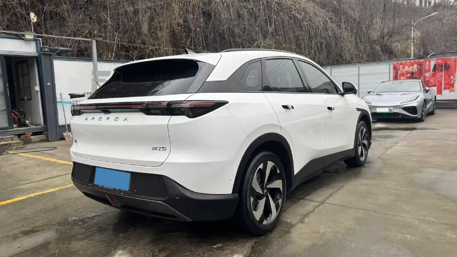 2024 HongQi H5 2.0T 224HP L4 8AT,autocango,china used car exporter,china ev exporter,chinese used car exporter,chinese used ev exporter