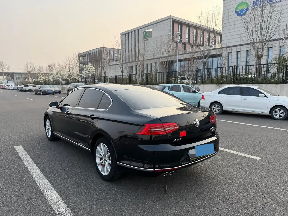 2018 Volkswagen Magotan 1.8T 180HP L4 7DCT,autocango,china used car exporter,china ev exporter,chinese used car exporter,chinese used ev exporter