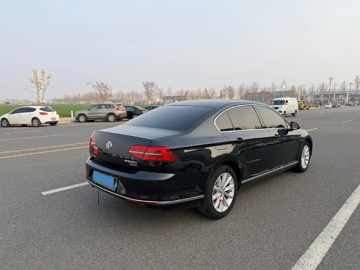 2018 Volkswagen Magotan 1.8T 180HP L4 7DCT,autocango,china used car exporter,china ev exporter,chinese used car exporter,chinese used ev exporter