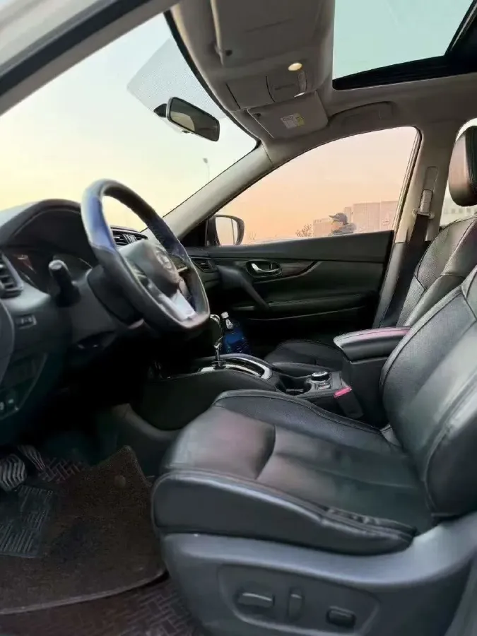2019 Nissan X-Trail 2.5L 186HP L4 CVT,autocango,china used car exporter,china ev exporter,chinese used car exporter,chinese used ev exporter