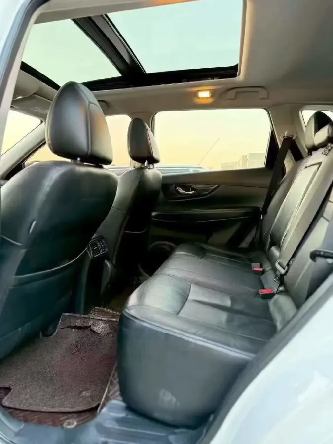 2019 Nissan X-Trail 2.5L 186HP L4 CVT,autocango,china used car exporter,china ev exporter,chinese used car exporter,chinese used ev exporter