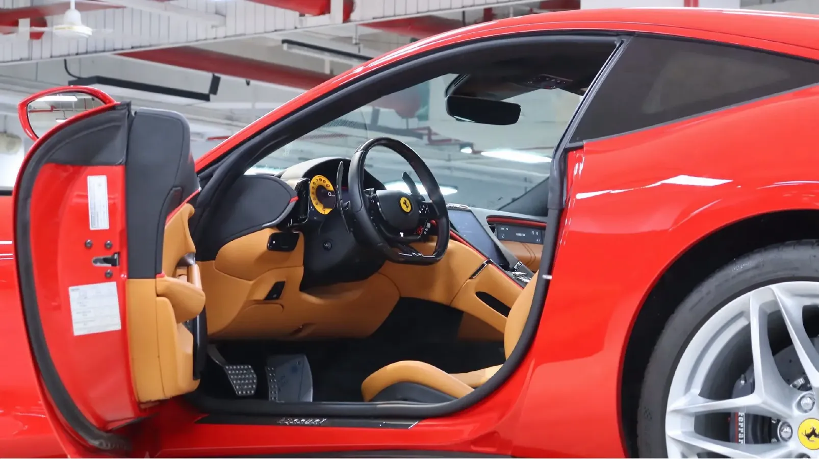 2020 Ferrari Roma 3.9T 620HP V8 8DCT,autocango,china used car exporter,china ev exporter,chinese used car exporter,chinese used ev exporter