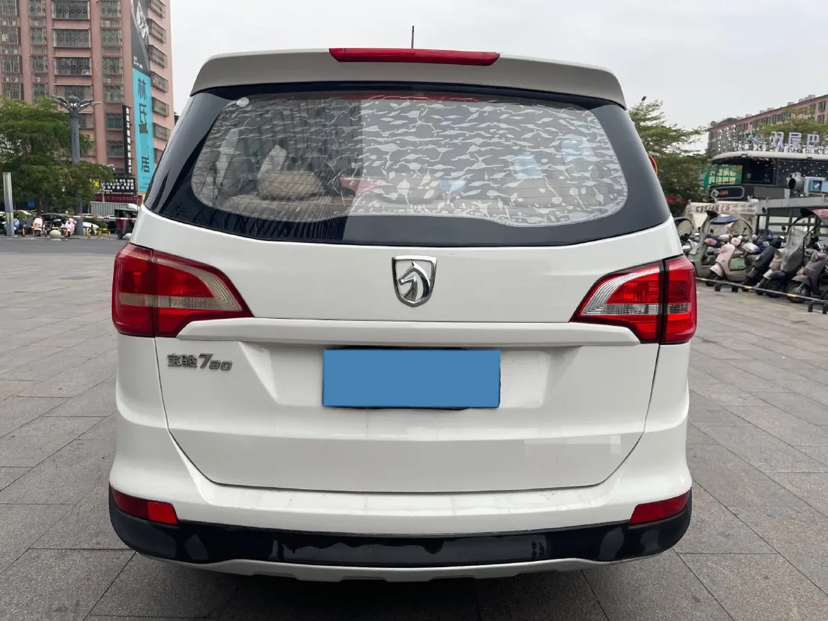 2016 BaoJun 560 1.5T 150HP L4 6MT,autocango,china used car exporter,china ev exporter,chinese used car exporter,chinese used ev exporter