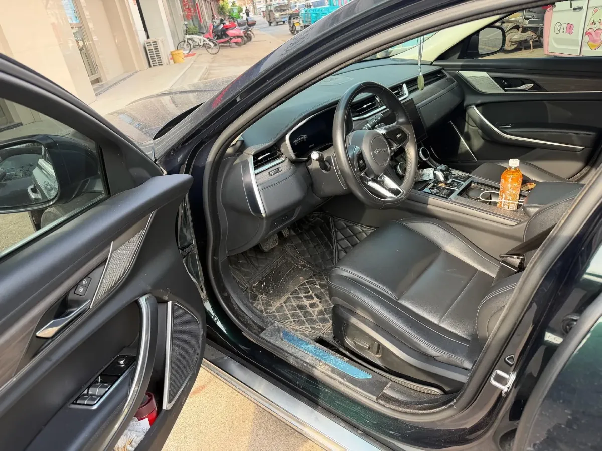 2023 Jaguar XFL 2.0T 200HP L4 8AT,autocango,china used car exporter,china ev exporter,chinese used car exporter,chinese used ev exporter