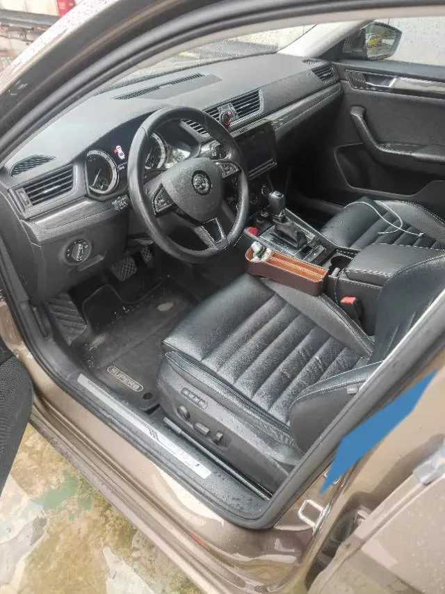 2018 Skoda Kodiak 1.8T 180HP L4 7DCT,autocango,china used car exporter,china ev exporter,chinese used car exporter,chinese used ev exporter